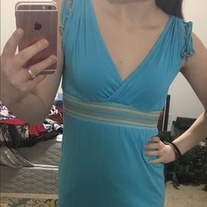 FREE W/ PURCHASE! GUESS Brand Top! Size Small